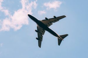 Viaggiare in aereo dopo la pandemia: quanto costerà?