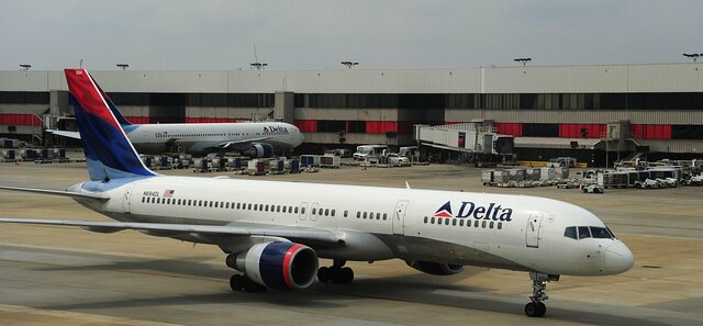 Delta Airlines: no ai posti centrali sull’aereo per evitare contagi