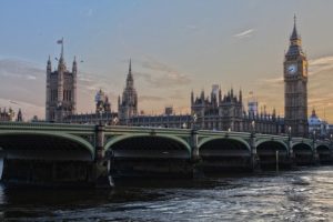 Regno Unito: al lavoro per allentare regole quarantena viaggi