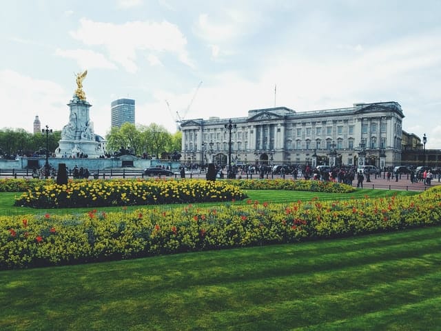 Buckingham Palace: in arrivo il tour della residenza reale e del giardino storico