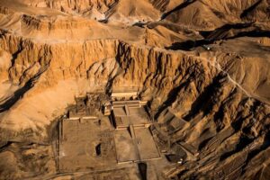 Gli archeologi scoprono la “città perduta” dell’antico Egitto a Luxor