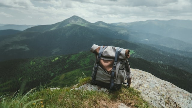 Backpacking: cos’è e quali sono i benefici di questa modalità di viaggio?
